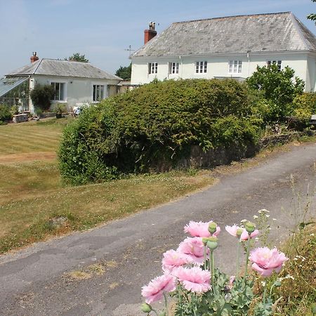 Lowerfield House Bed & Breakfast Lapford Exterior photo